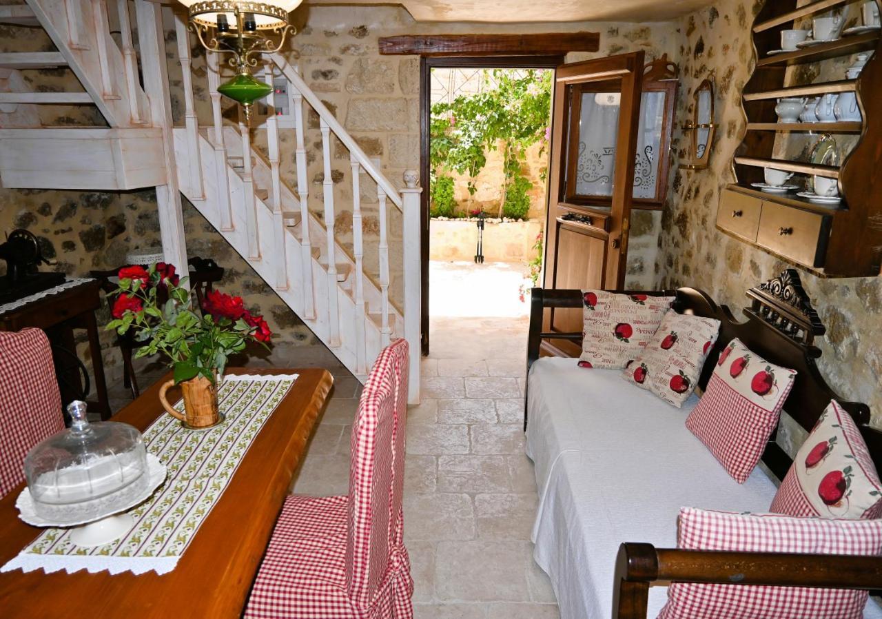 Villa Athina - Irene Country House Ierápetra Buitenkant foto