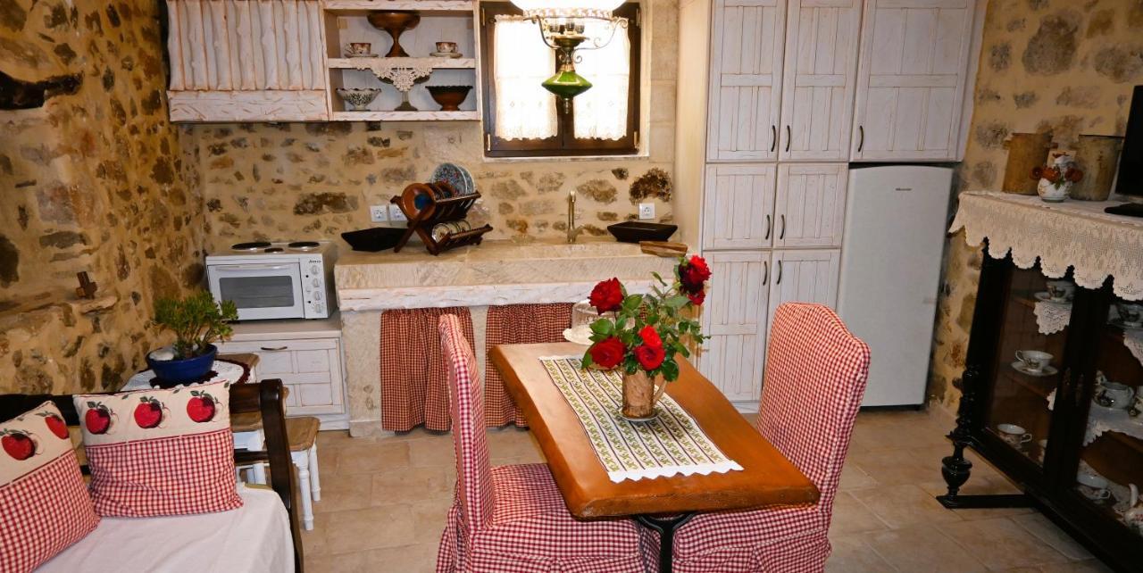 Villa Athina - Irene Country House Ierápetra Buitenkant foto