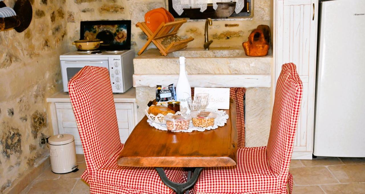 Villa Athina - Irene Country House Ierápetra Buitenkant foto