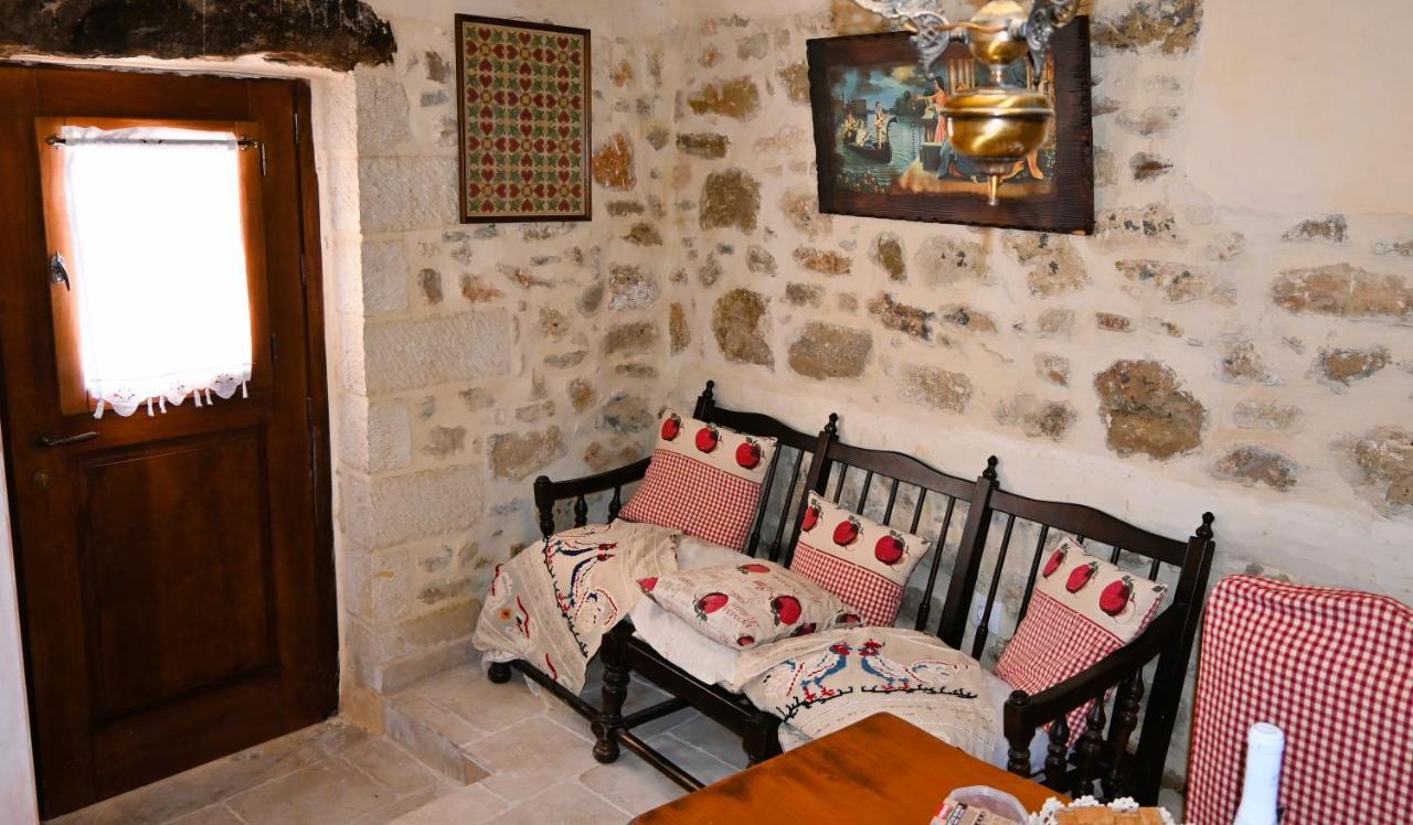 Villa Athina - Irene Country House Ierápetra Buitenkant foto