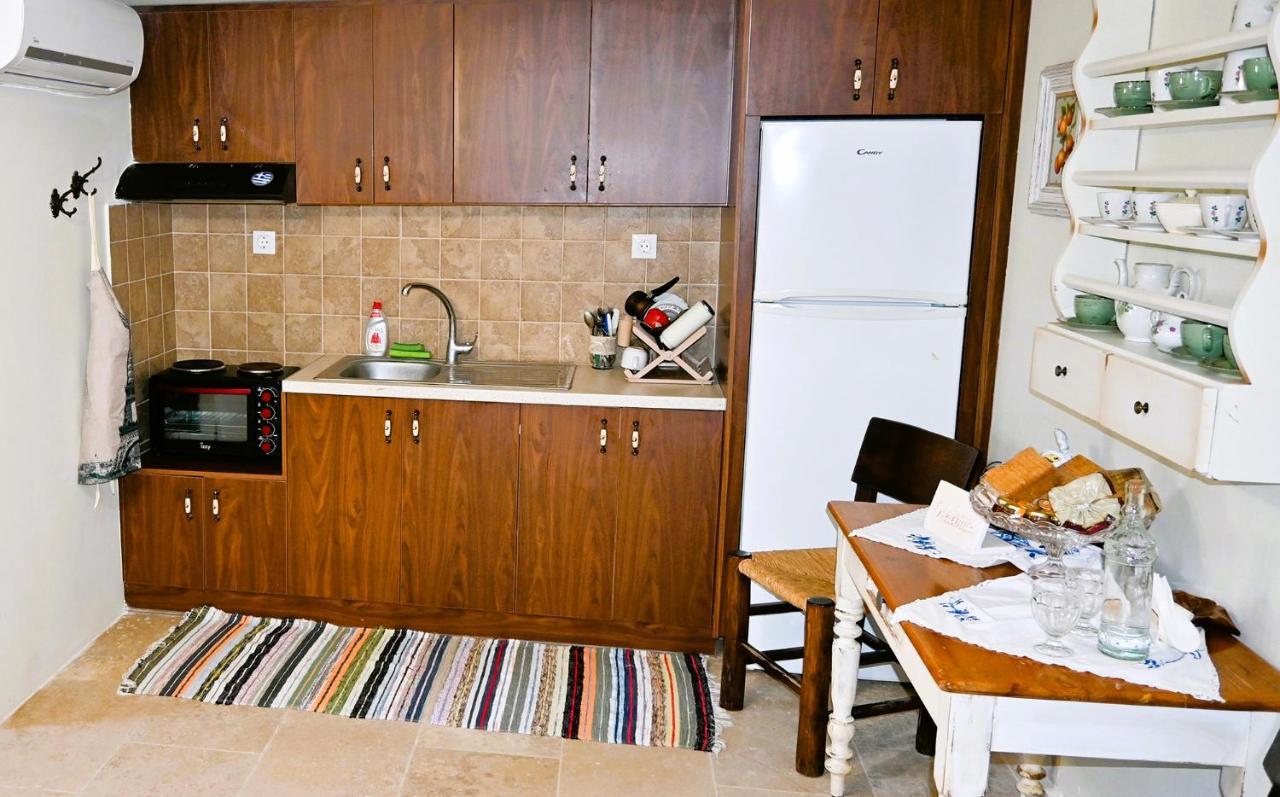 Villa Athina - Irene Country House Ierápetra Buitenkant foto